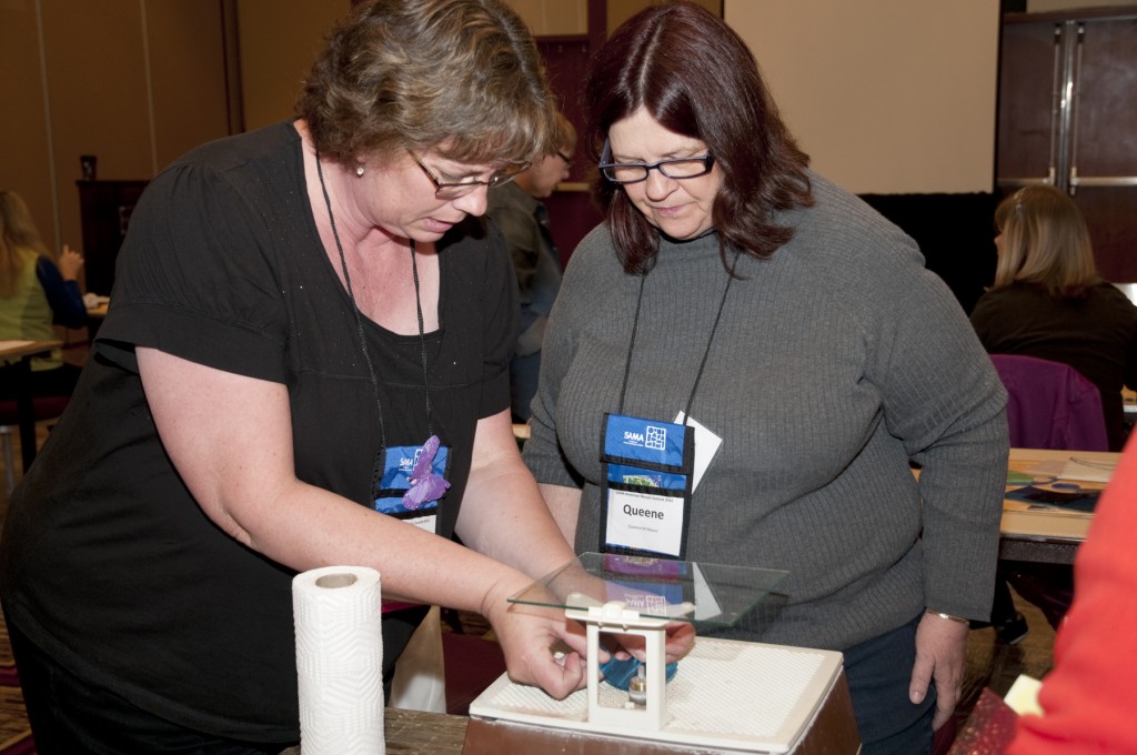 Amber Pierce assisting in Lou Ann Weeks Workshop