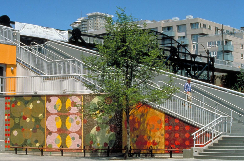 Ann Gardner, Danza del Cerchio "Danza del Cerchio" by Ann Gardner, 1996, smalti. Pier 66, (aka Bell Str. Pier) exterior west wall of staircase